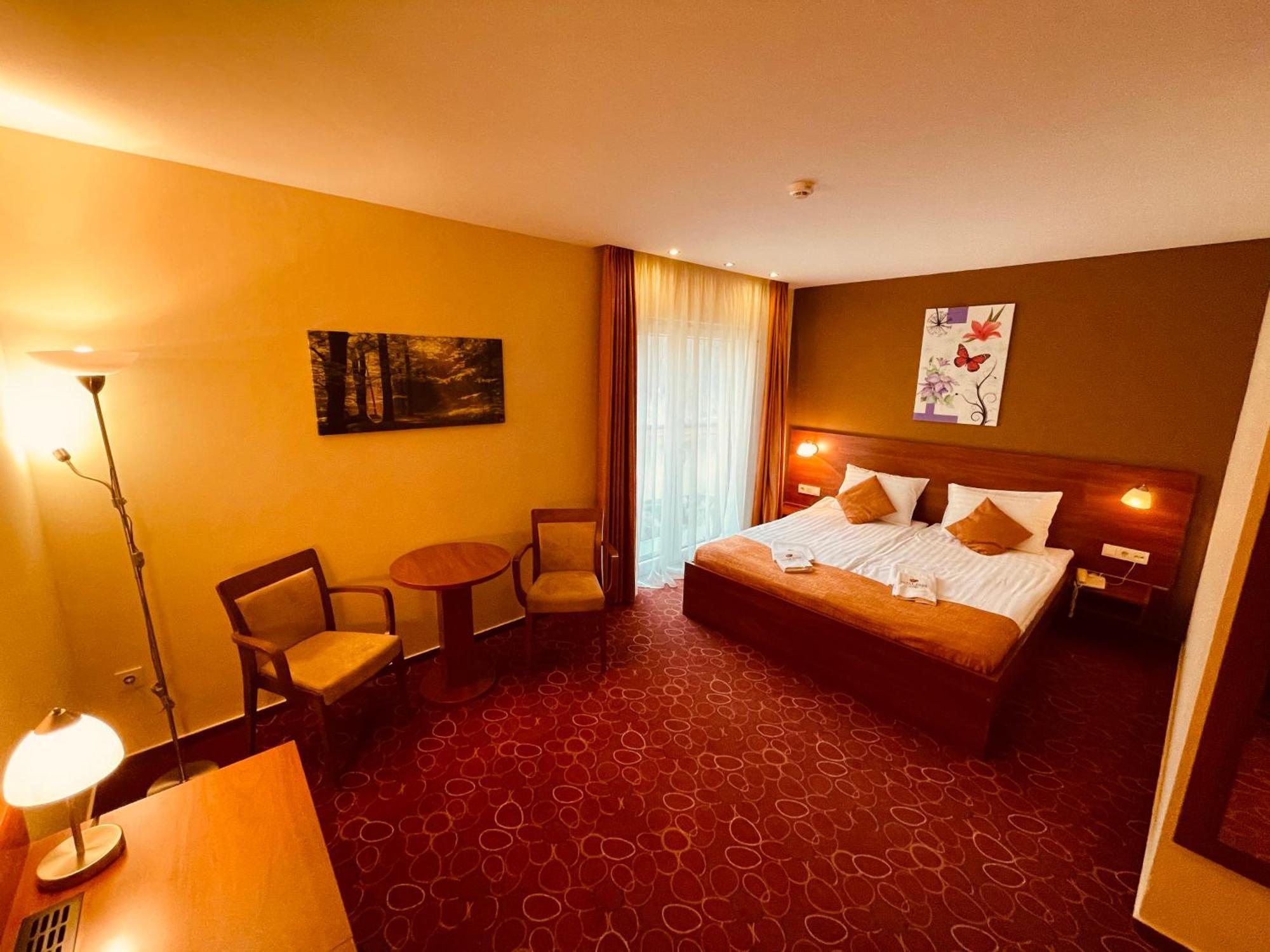 Patak Park Hotel Visegrad (Adults Only) Buitenkant foto